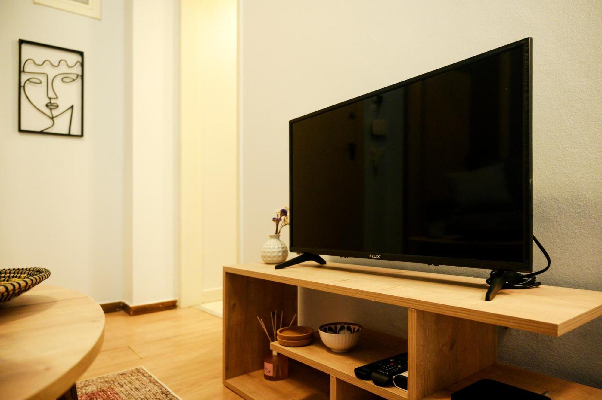 Modern Downtown Flat By Golden H&R Apartamento Tessalónica Exterior foto