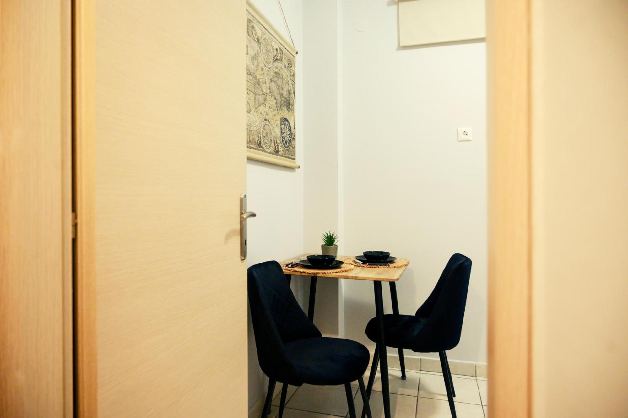Modern Downtown Flat By Golden H&R Apartamento Tessalónica Exterior foto